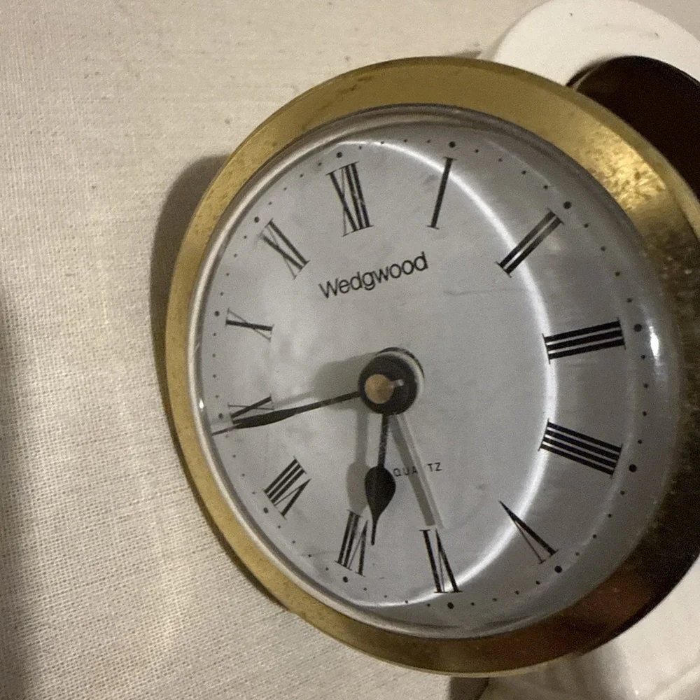 Wedgwood Edme Bone China Dome Clock Etruria Barlaston Porcelain Vintage Beige